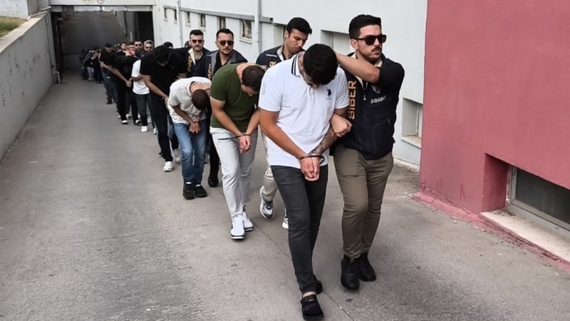 Adana'da günlük banka hareketliliği 24 milyon TL olan yasa dışı bahis şebekesine operasyon