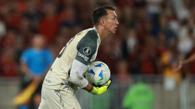 Fernando Muslera 16. saniyede gol yedi: Sinirden çılgına döndü...