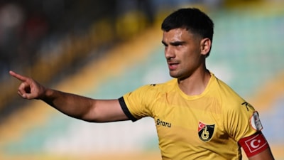 İstanbulspor, Çorum FK'yı üç golle geçti