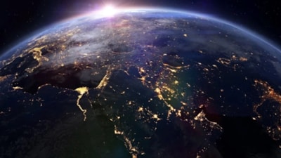 Dünya’nın etrafında 60 yıldır fark edilmeyen gizemli cisim