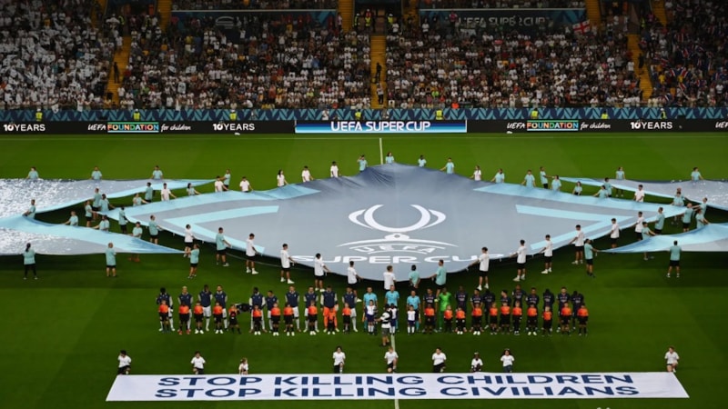 UEFA, salı günü İsrail Milli Takımı ve kulüplerini Avrupa’dan men edebilir