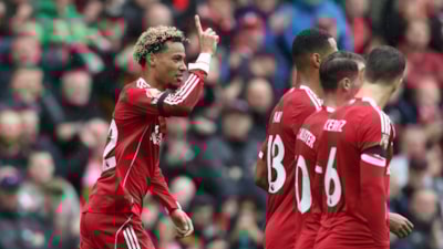 Merseyside derbisinde Liverpool, Everton'a şans tanımadı