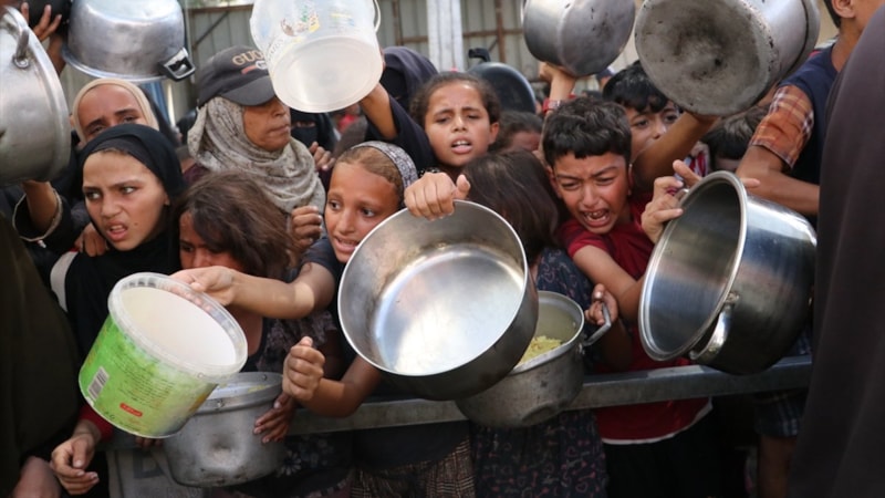 Gazze'de kıtlık: Filistinlilere, sıcak yemek dağıtımı yapıldı