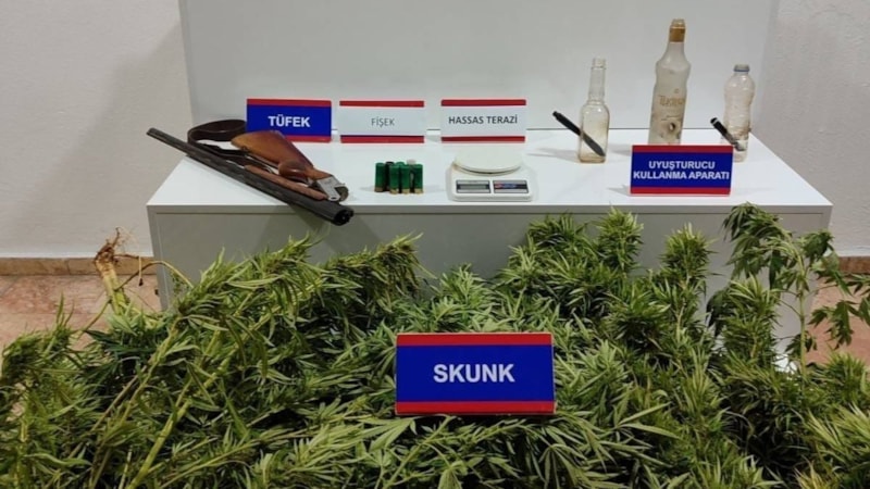 Karaman’da 27 bin 500 adet makaron ele geçirdi