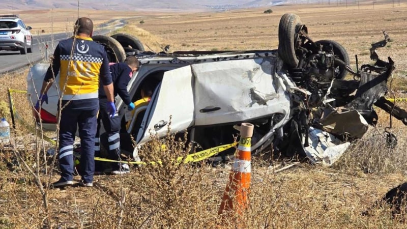 Konya’da otomobil takla attığı kazada 3 kişi hayatını kaybetti