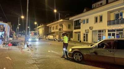 Muğla'da manevra yapan otomobile çarpan motosikletin sürücüsü kurtarılamadı