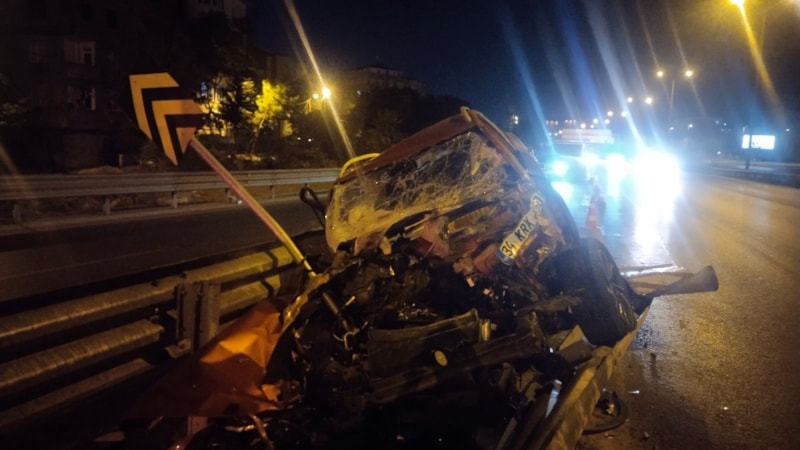 İstanbul'da makas kazaya neden oldu: 3 yaralı