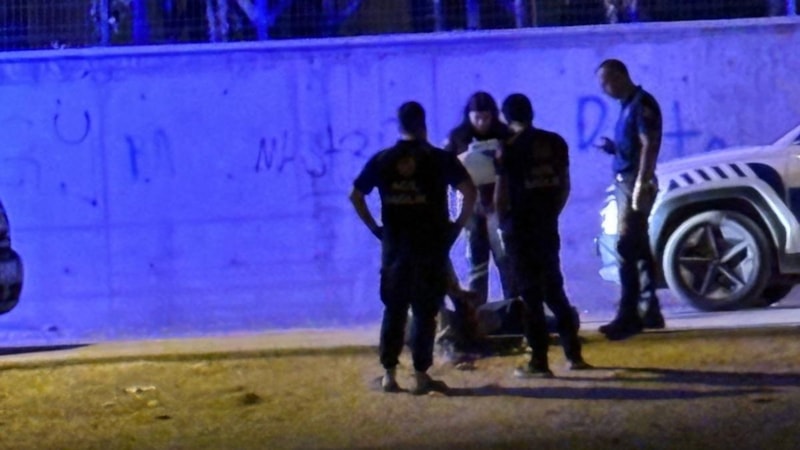 Adıyaman'da madde bağımlısı bir kişi sokak ortasında baygın halde bulundu