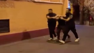 İstanbul'da kaldırımda uyuyan kişinin cep telefonunu çaldı: Tutuklandı