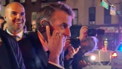 New York'ta aracı durdurulan Macron, Trump'ı arayarak yolları açmasını istedi