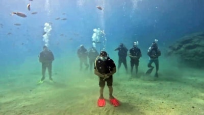 Muğla'da denizin metrelerce altında namaz kıldılar