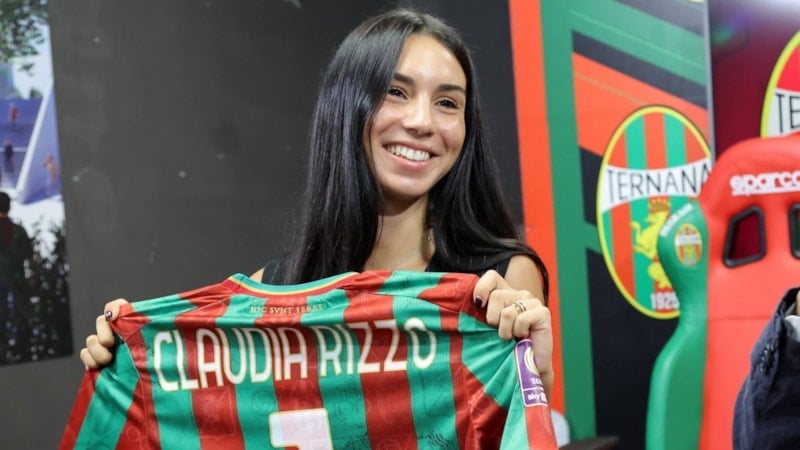 İtalya'da 23 yaşındaki genç kız kulüp başkanı oldu