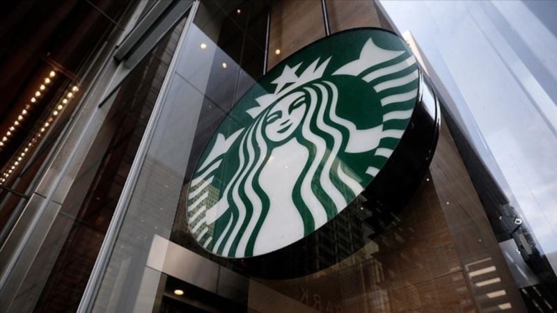 Starbucks, Kuzey Amerika'daki dükkanlarını kapatmaya başladı