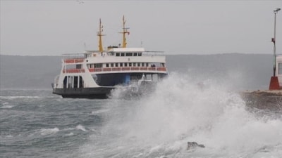 Güney Marmara'da bazı feribot seferleri iptal edildi
