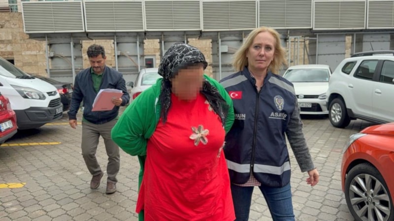 Samsun'da temizliğe gittiği komşusunun evinden ziynet eşyası çaldı