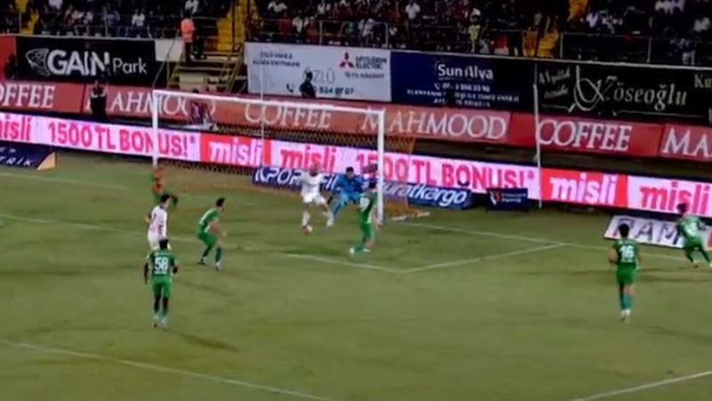 Mauro Icardi'den Alanyaspor'a şık gol!