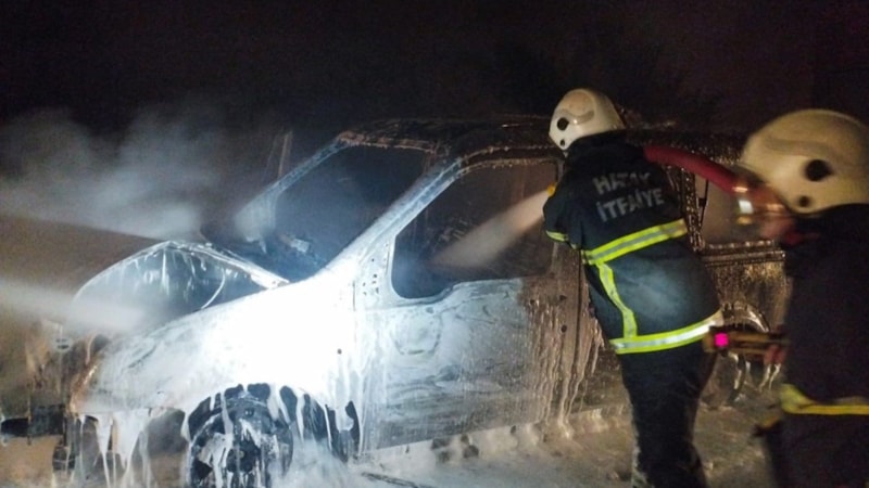 Hatay’da yanan araç kullanılamaz hale geldi