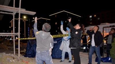 Erzurum'da 7'nci kattan düşen inşaat işçisi öldü: O anlar kamerada