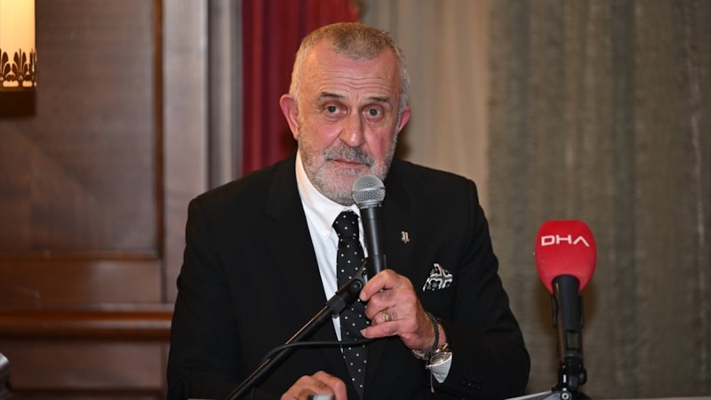 Ahmet Ürkmezgil, üyelerle buluştu