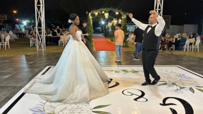 Hatay'ın Ganalı gelini Gifty, davul zurna eşliğinde düğününün tadını çıkarttı