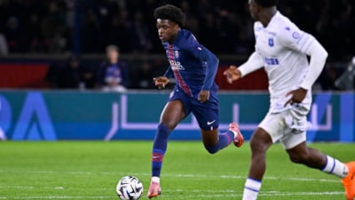 Paris Saint Germain, Auxerre'yi sahasında mağlup etti