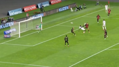 İzleyenleri büyüledi: Trabzonspor'da Paul Onuachu'dan inanılmaz gol