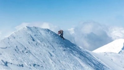 Everest’ten oksijensiz kayakla inen Andrzej Bargiel tarihe geçti