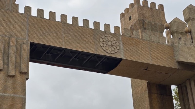 Bilecik’te bakımsız üst geçit tehlike saçıyor