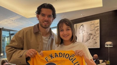 Ferdi Kadıoğlu'ndan Yaz Yıldırım'a forma hediyesi