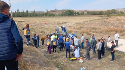 Çorum'da düğün konvoyunda kaza: 2 yaralı