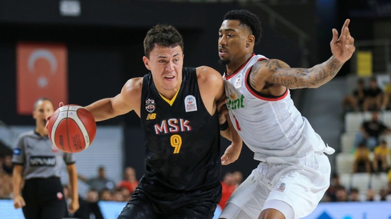 Mersinspor'dan Manisa Basket'e 19 sayılık fark!