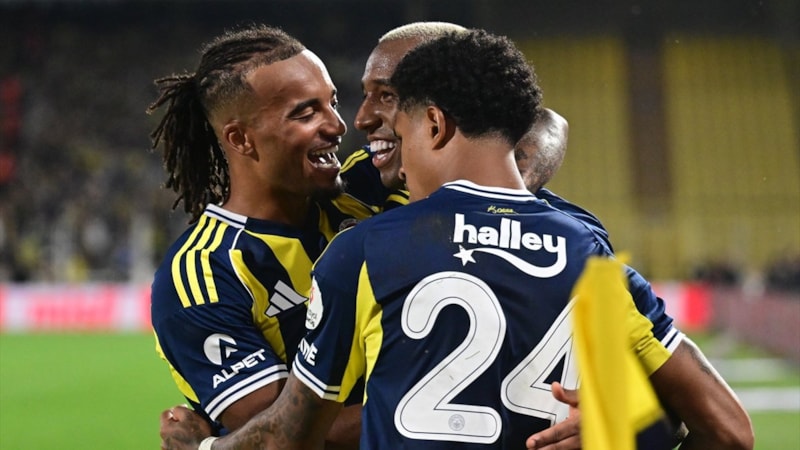 Fenerbahçe, Antalyaspor'u art arda 7. kez mağlup etti