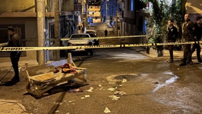 İzmir'de bıçaklı kavgada 1 kişi hayatını kaybetti