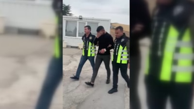 Ankara'da elinde sopayla trafiği tehlikeye atan sürücü yakalandı
