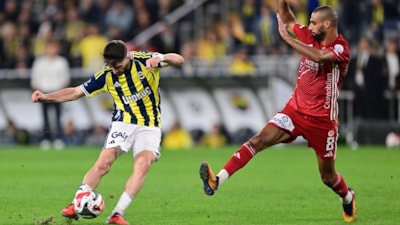 Eski hakemler, Fenerbahçe-Antalyaspor maçındaki pozisyonları değerlendirdi