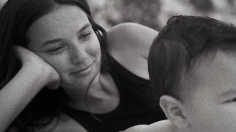 Kaan Yıldırım ile evli olan Pınar Deniz’den aile pozları! Oğlu Fikret Hakan’la karelerini paylaştı