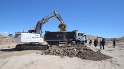 Van'a yapılan 41 kilometrelik çevre yolunda çalışmalar sürüyor