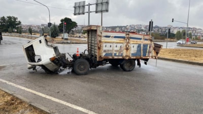 Çanakkale'de kaza yapan kamyonet sürücüsü doğum gününde yaşamını yitirdi