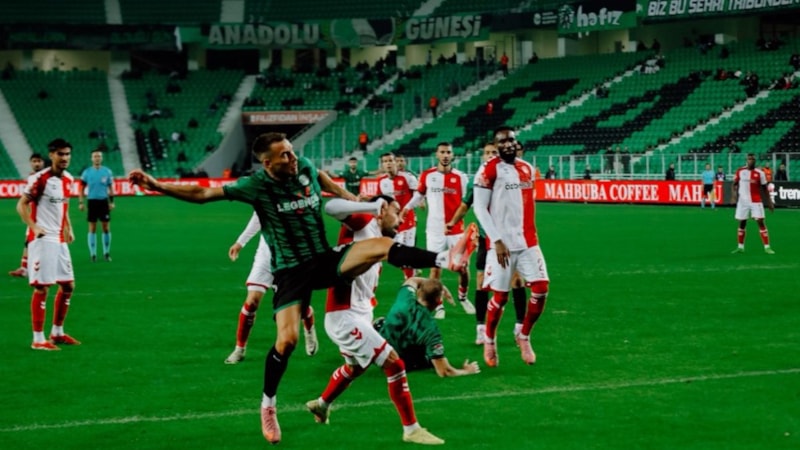 Sakaryaspor - Sivasspor maçında gol çıkmadı