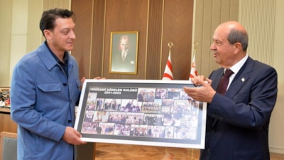 Mesut Özil'den FIFA ve UEFA'ya KKTC çağrısı