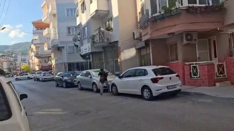 İzmir'de 16 yaşındaki saldırganın karakola düzenlediği saldırıda şehit sayısı 3'e çıktı