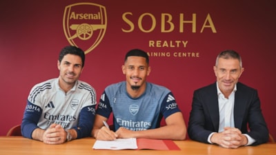 Arsenal, William Saliba ile yeni sözleşme imzaladı