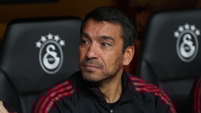 Giovanni van Bronckhorst yeniden İstanbul'da