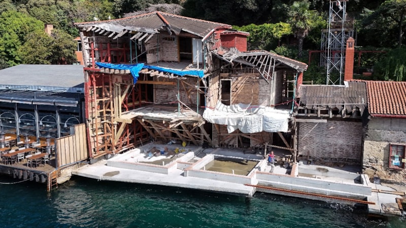 İstanbul Boğazı'nda geminin çarptığı yalının zemini 7 yılda onarıldı