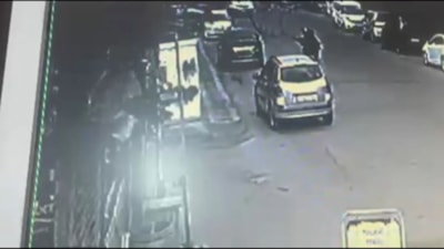İstanbul'da haraç almak için kıraathane kurşunlayan şüpheli kamerada