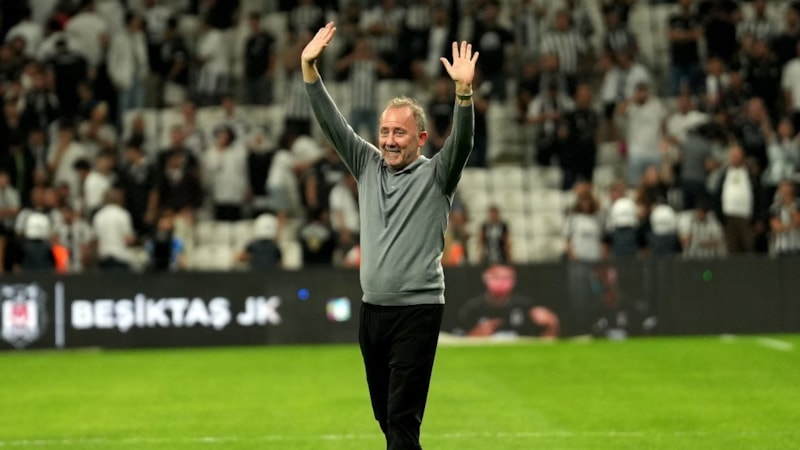 Sergen Yalçın, Beşiktaş'ta derbileri kaybetmiyor