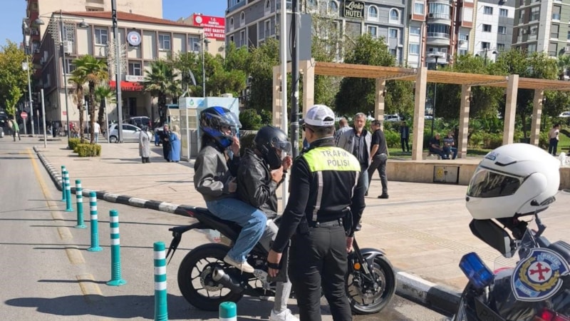 Manisa’da motosikletlere yaya yolu denetimi