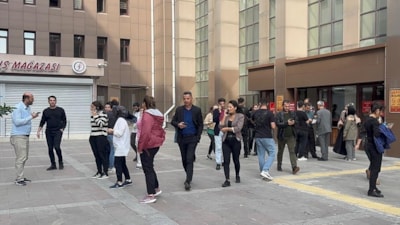 Marmara'da korkutan deprem: 17 kişi yaralandı