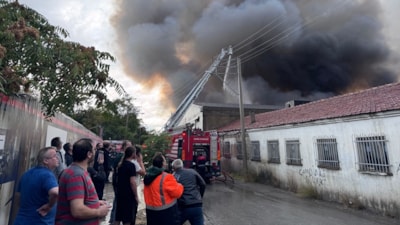 İzmir'de depoda yangın