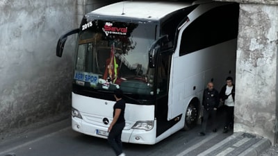 Ağrı 1970 Spor'un takım otobüsü, Kayseri'de alt geçitte sıkıştı